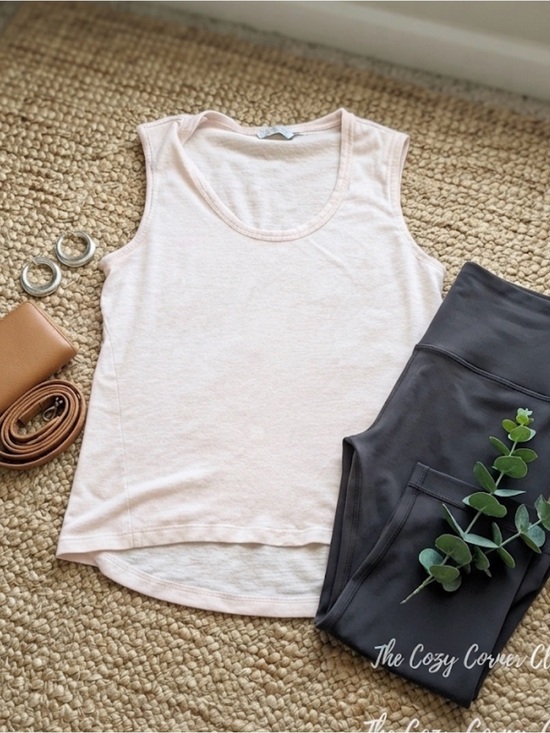 Athleta Tops - Athleta Pale Blush Scoop Neck Tank
